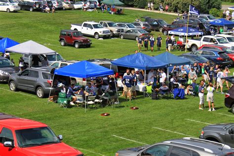 tailgating definition.